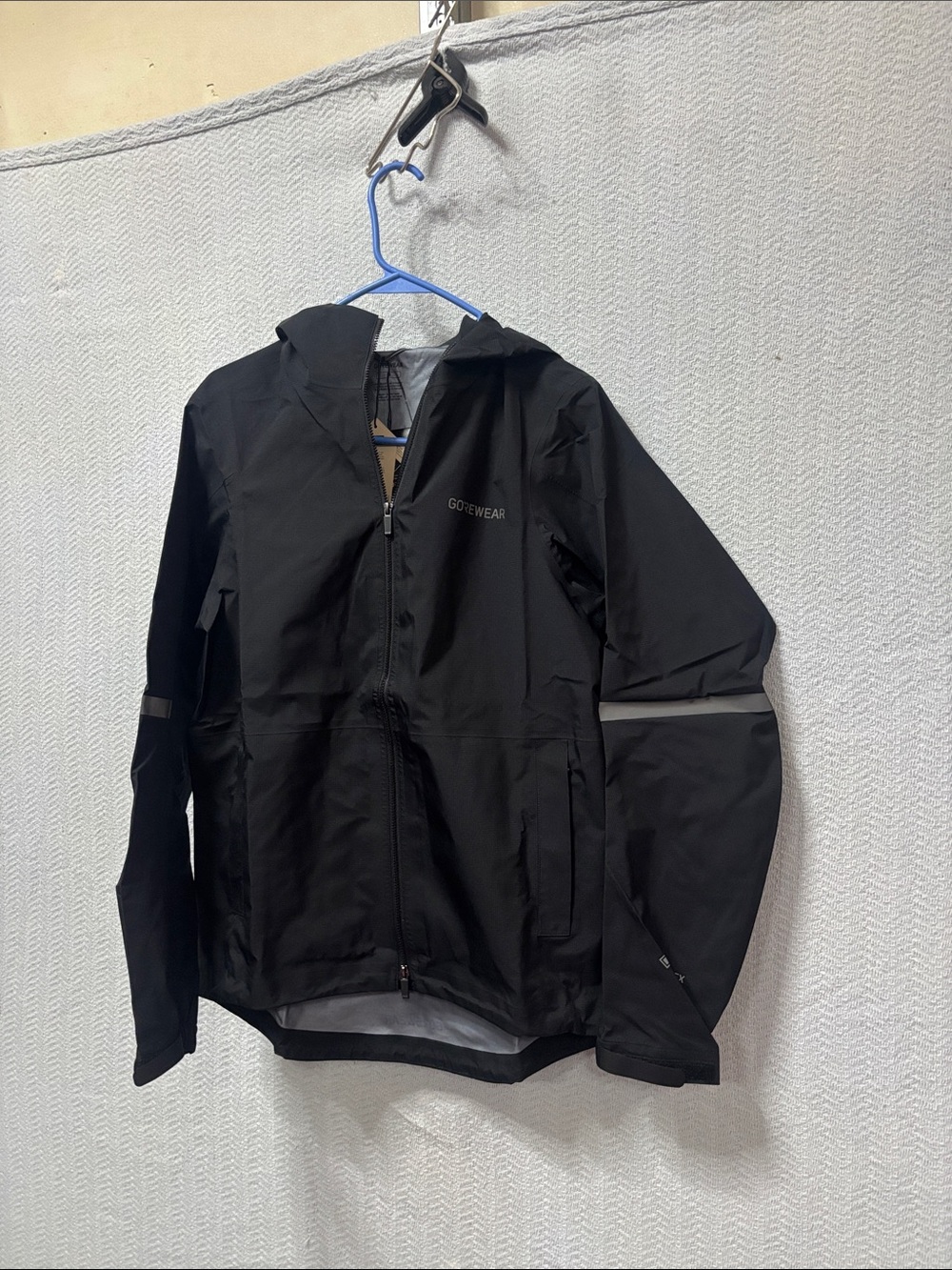 Gore-Tex  medium lupra  GTX jacket